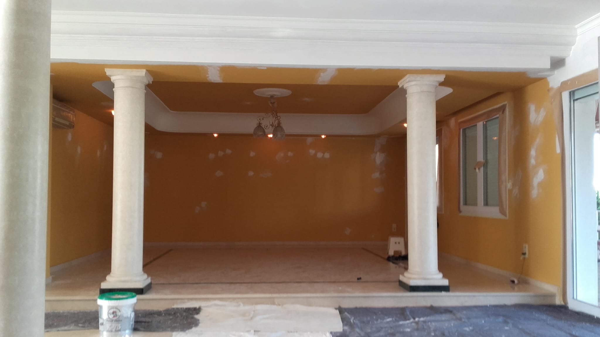 Pintura de patio interior con revestimiento especial